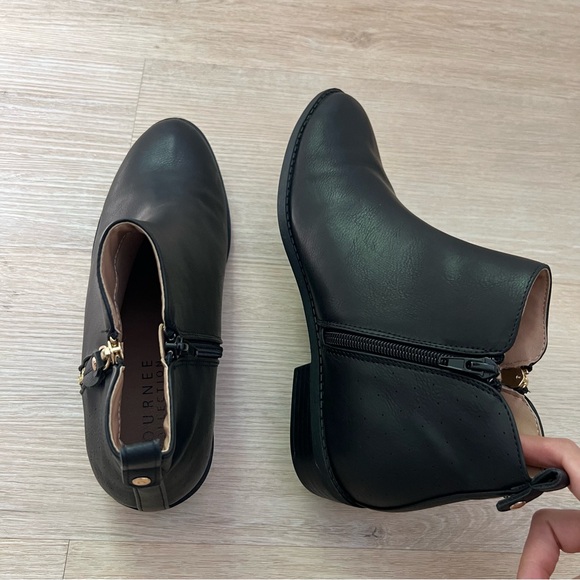 New *Black* Journee Collection “Ellis” Vegan Faux Leather Side Zip Ankle Booties - Picture 7 of 12